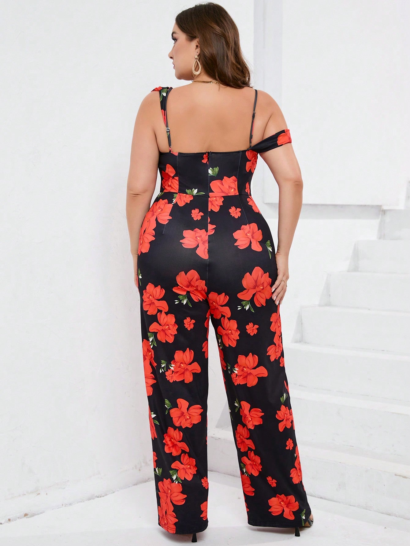 Chic Plus Size Black Floral Print Jumpsuit with Shoulder Detail