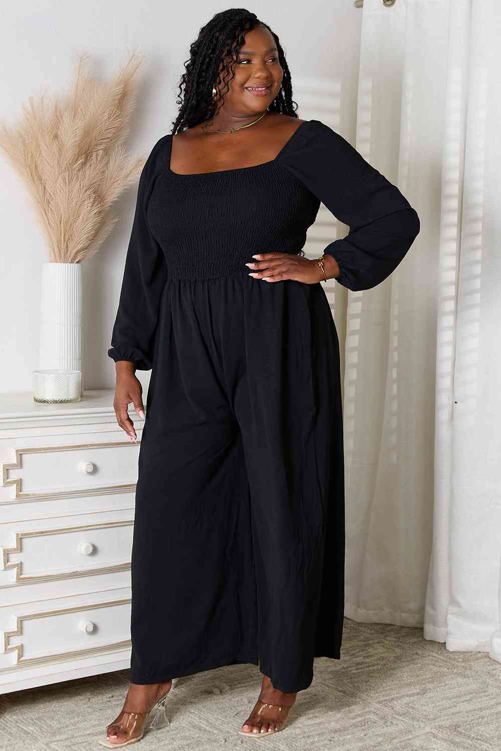 Elegant Square Neckline Jumpsuit with Functional Pockets - Versatile and Stylish